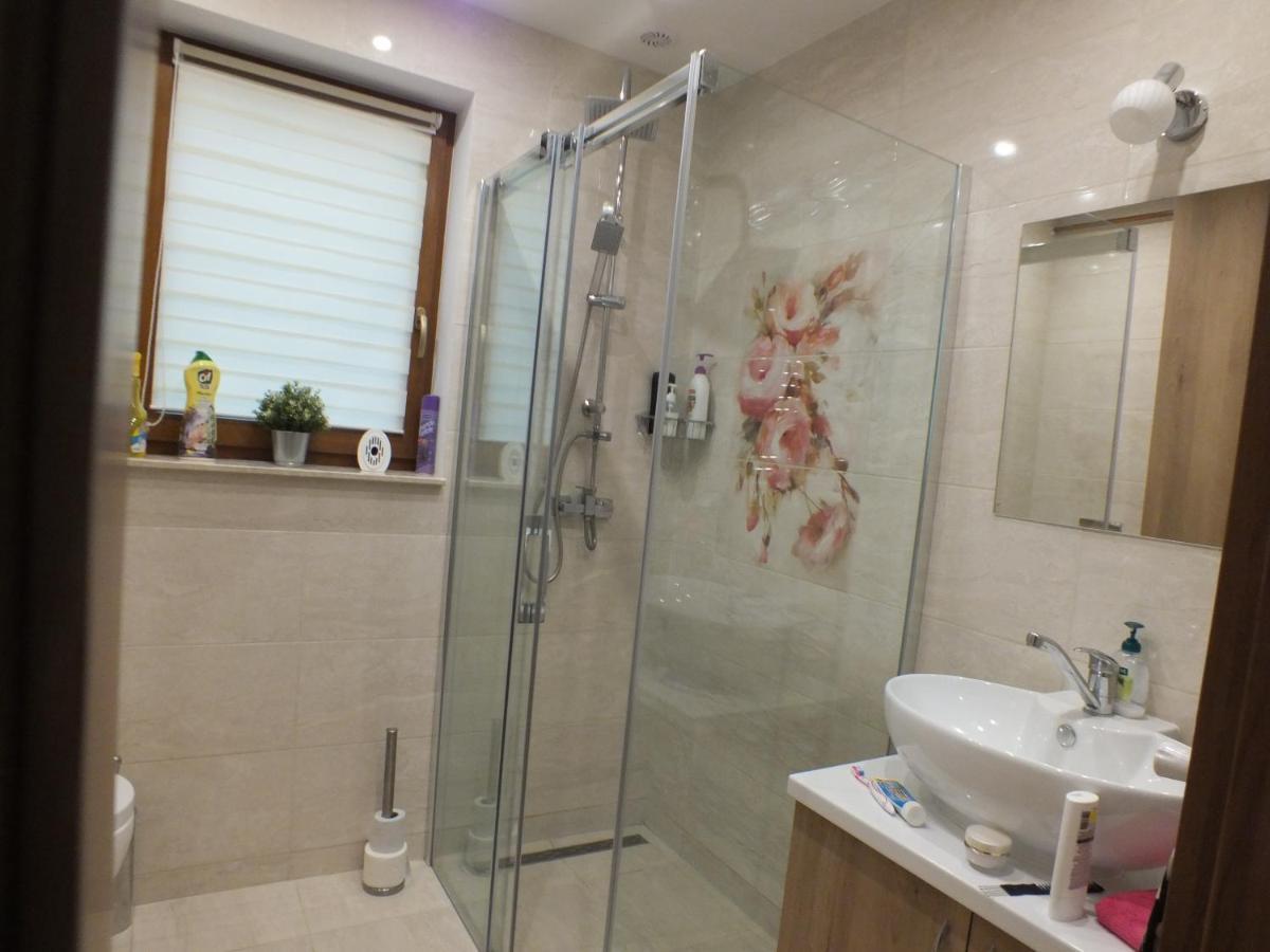 Domek Na Wzgorzu Debina  外观 照片
